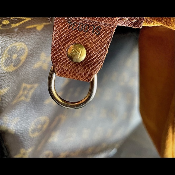 Louis Vuitton monogram musette crossbody bag. Vintage. - Picture 9 of 11